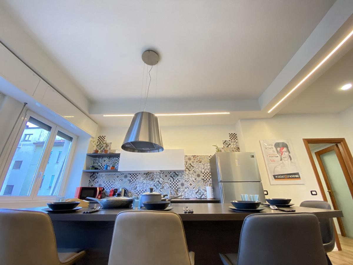 Stylish Apartment In Como Downtown Extérieur photo